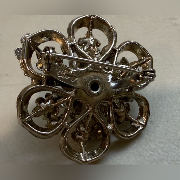 Vintage Coro Signed Silver Tone Chunky Rhinestone Brooch 3-D - Picture 4 of 9
